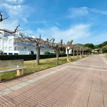 Acogedor Con Terraza A Un Paso De La Playa En - Es-170-26