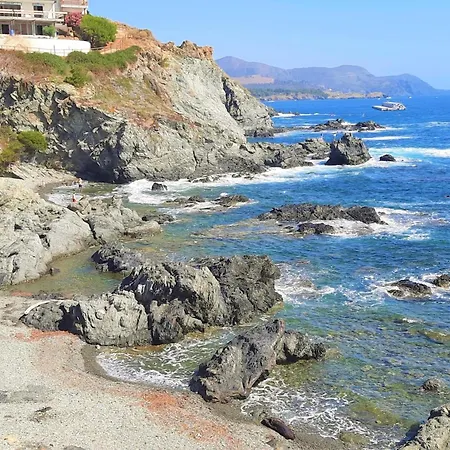 Acogedor Con Terraza A Un Paso De La Playa En - Es-170-26 Llanca